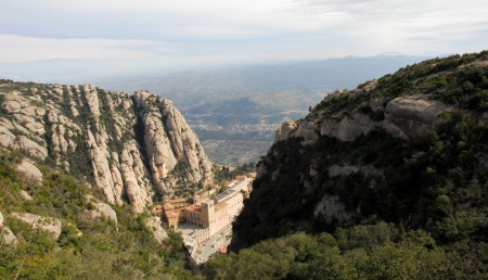 バルセロナ近郊：モンセラ修道院