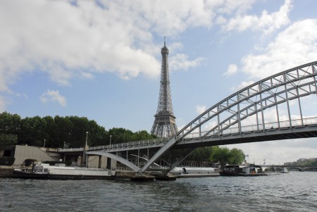 セーヌより見たエッフェル塔